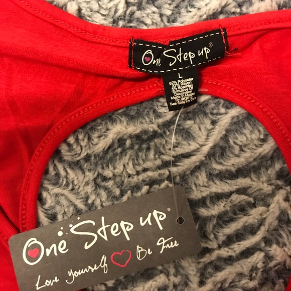 ✨ Red Dress ✨ - Picture 5 of 6